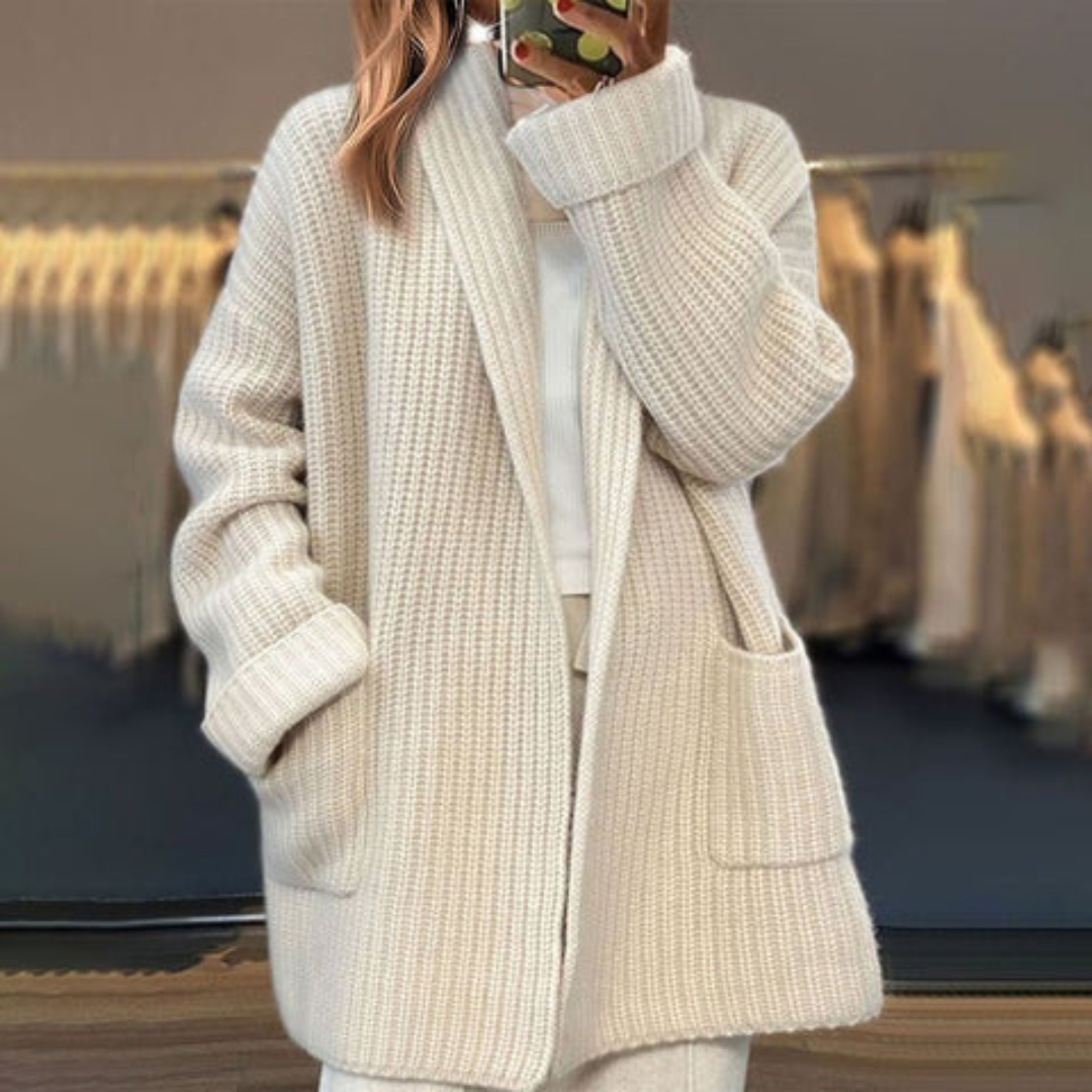 Garden London |  Knitted cardigan in a wool blend.