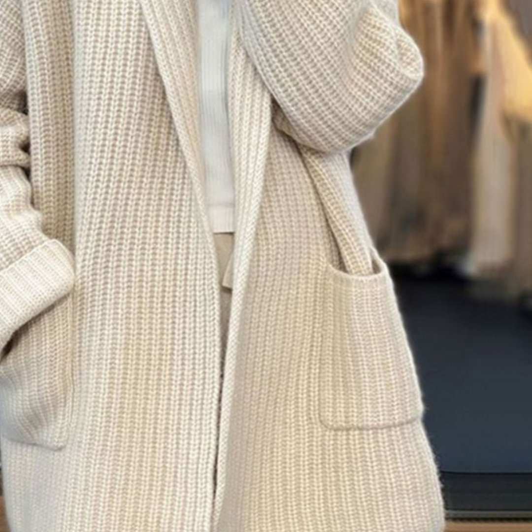 Garden London |  Knitted cardigan in a wool blend.