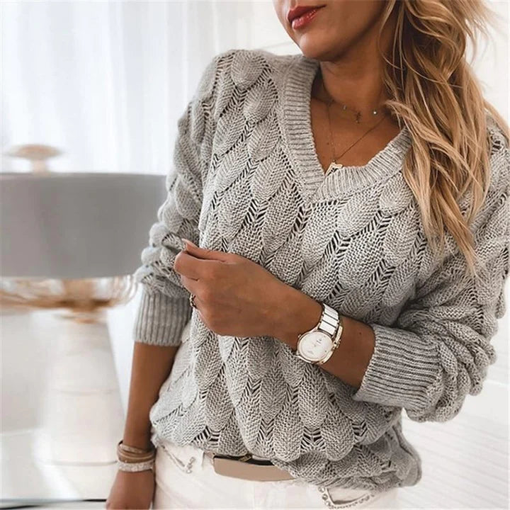 Sophie | Stylish V-Neck Pullover